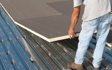 benefits of insulating Blaenplwyf flat roofing